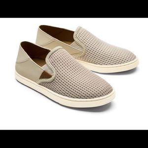 OluKai Pehuea Women’s Slip On Sneakers